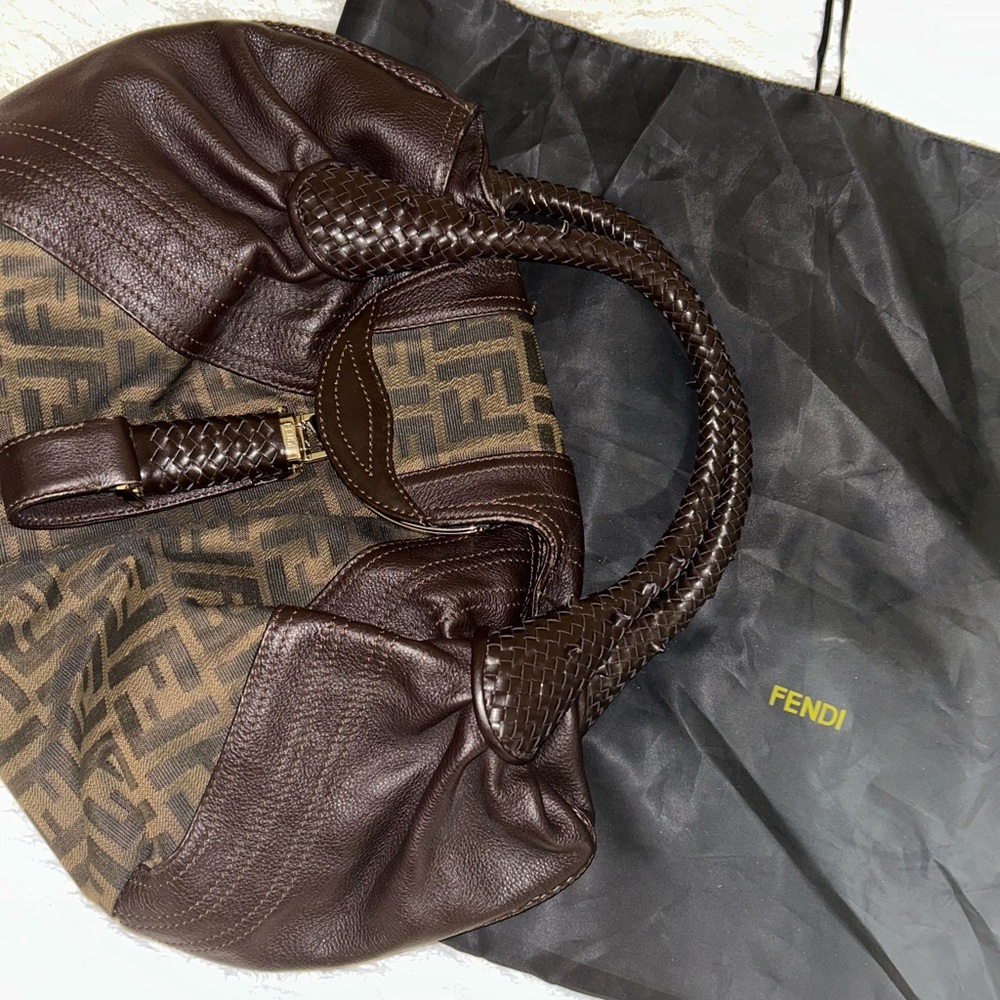 Designer-Inspired Brown Leather & Monogram Shoulder Bag - Picture 5 of 9